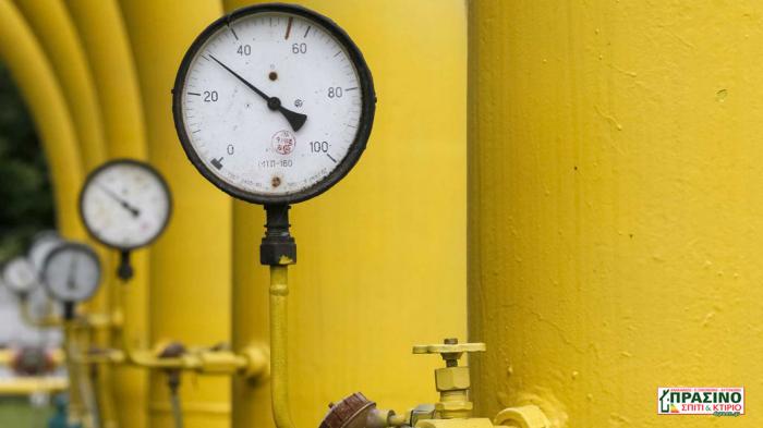 Η Κομισιόν προτείνει προσωρινό ανώτατο όριο τιμών για το φυσικό αέριο, μέχρι να εισαχθεί νέος δείκτης τιμών για καλύτερη λειτουργία της ευρωπαϊκής αγοράς.