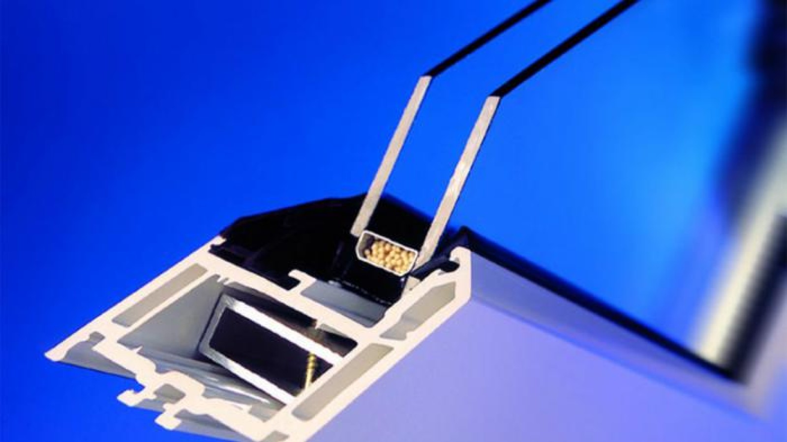 Μήπως σε κοροϊδεύουν; Τι ισχύει με τα ενεργειακά τζάμια