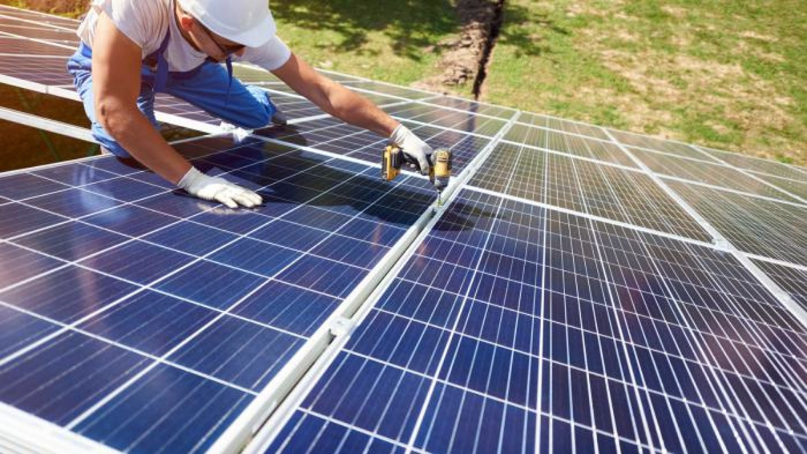 Αυτονομία ρεύματος; Δες πώς το πετυχαίνουν τα φωτοβολταϊκά