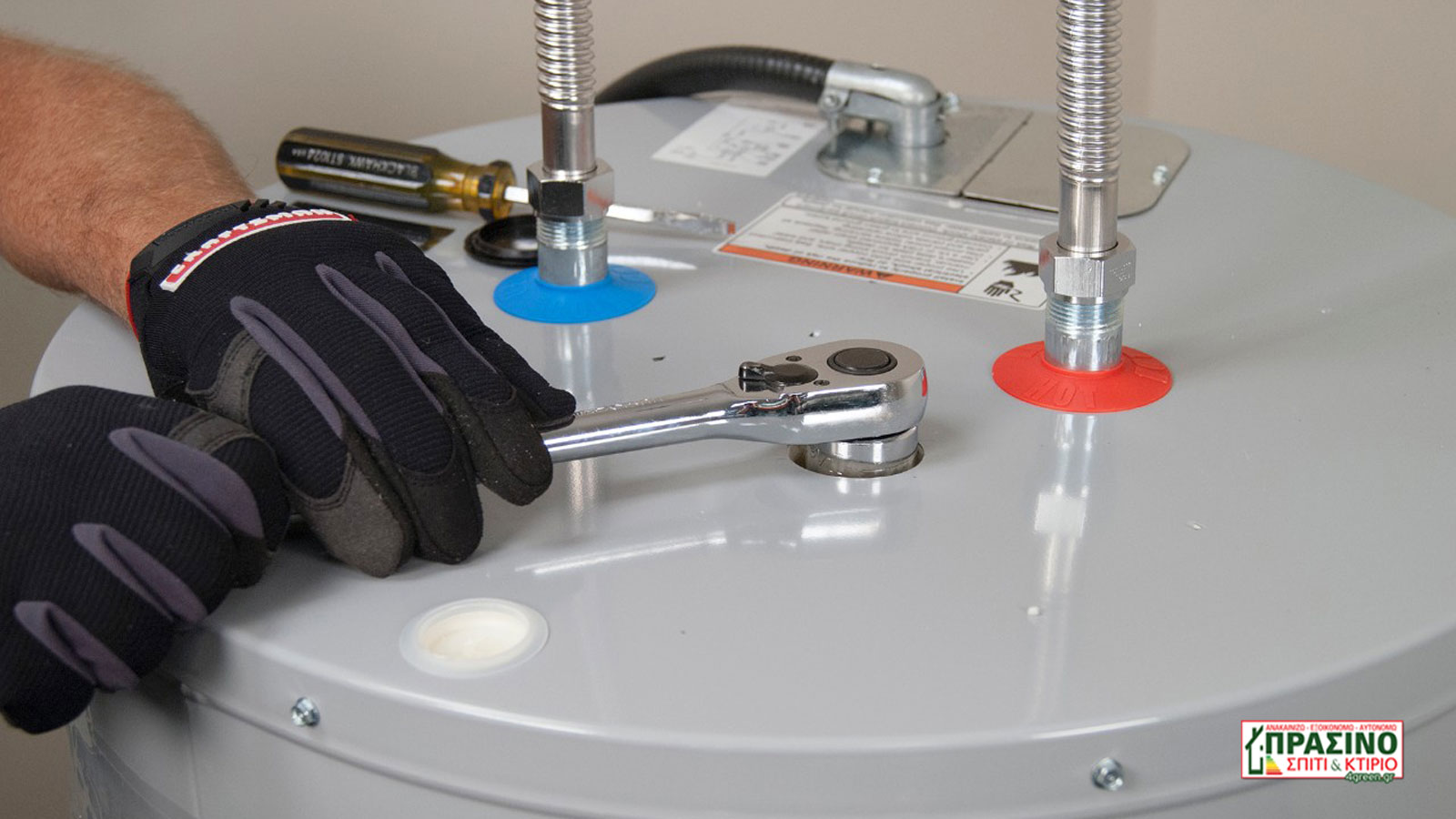 Ηλιακός θερμοσίφωνας: Πως η ράβδος μαγνησίου σώζει την απόδοση