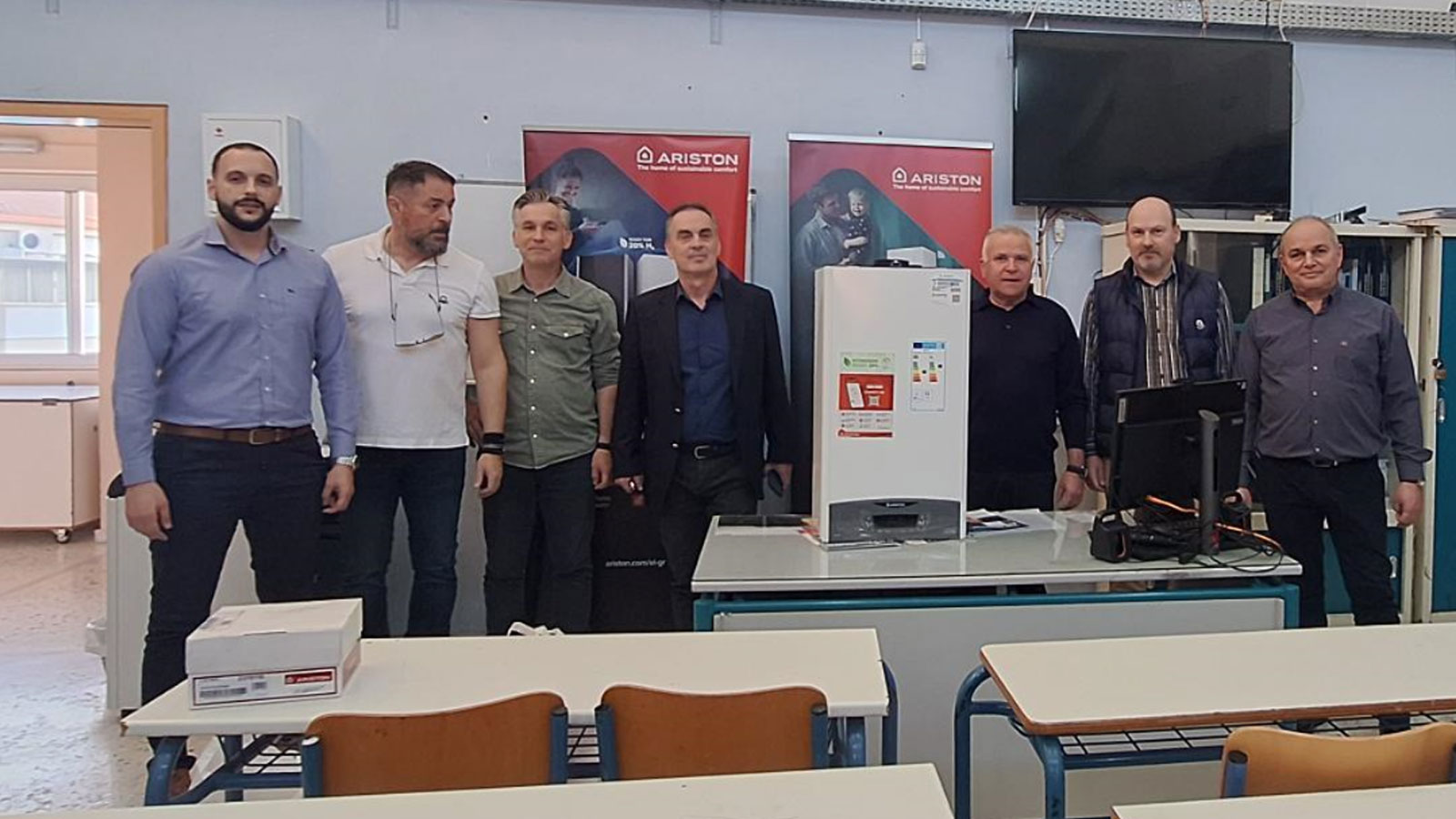 Δωρεά λέβητα συμπύκνωσης στο Εργαστηριακό Κέντρο Λιβαδειάς 