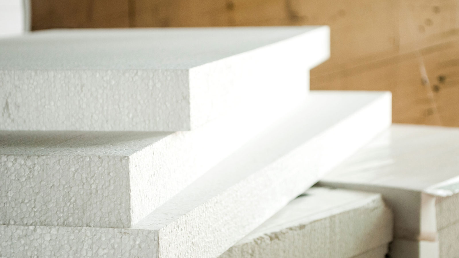 Πετροβάμβακας ή EPS; Ποια είναι η ιδανική λύση θερμομόνωσης;