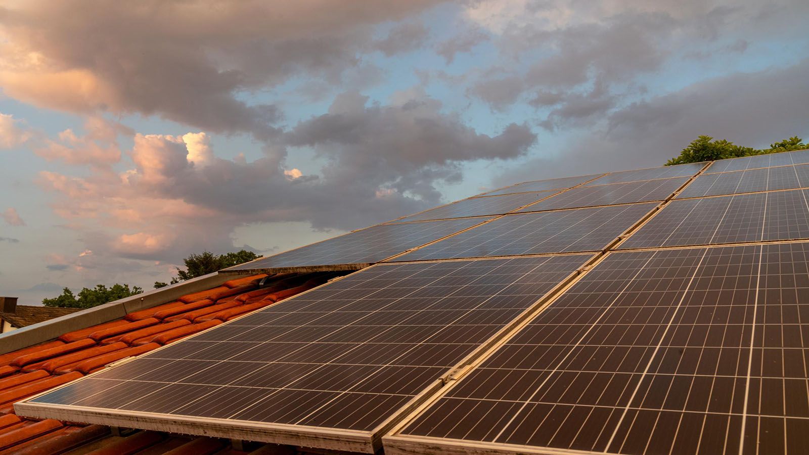 Πώς να επιλέξεις φωτοβολταϊκά που αξίζουν τα χρήματά σου