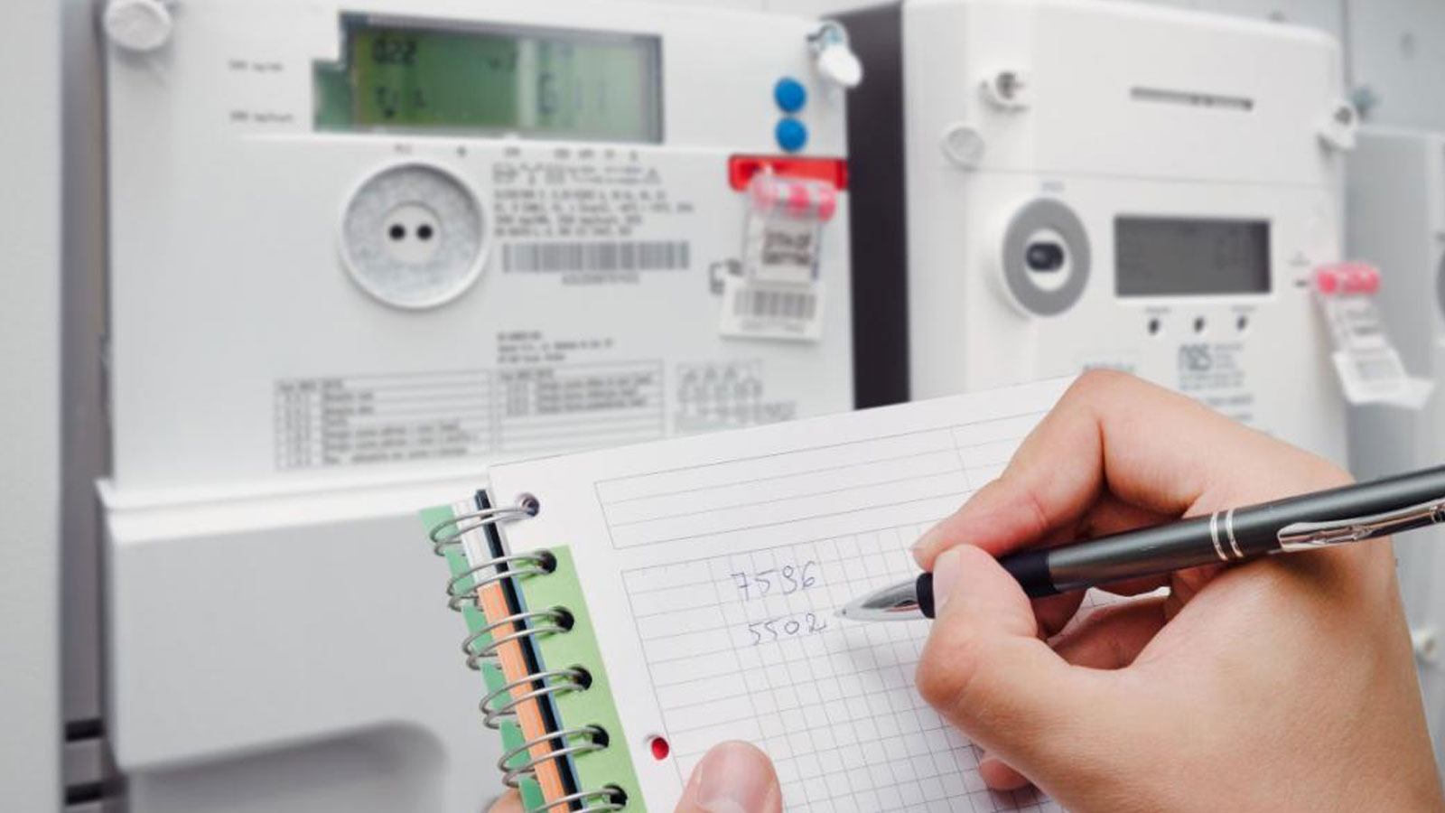 Καμπανάκι» για τα λάθη και τις καθυστερήσεις των «έξυπνων» μετρητών χτυπούν οι προμηθευτές