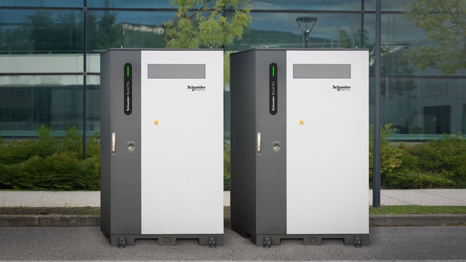 Schneider Boost Pro: Η μπαταρία που κόβει κόστος και δίνει ενέργεια στην επιχείρηση