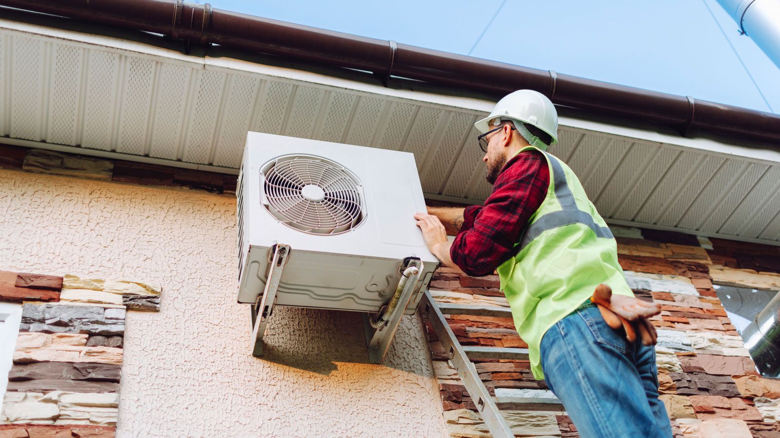 Αντλία θερμότητας ή φυσικό αέριο; Τι συμφέρει το 2026