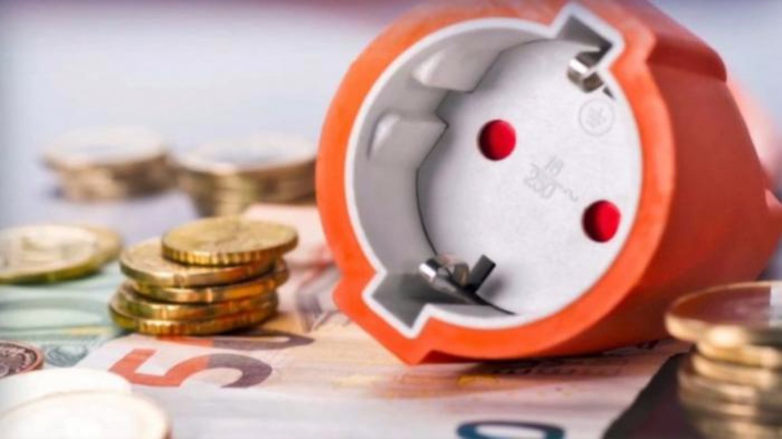 Μέτρα στήριξης σε πάνω από 1 εκ. επιχειρήσεις λόγω αύξησης ρεύματος.