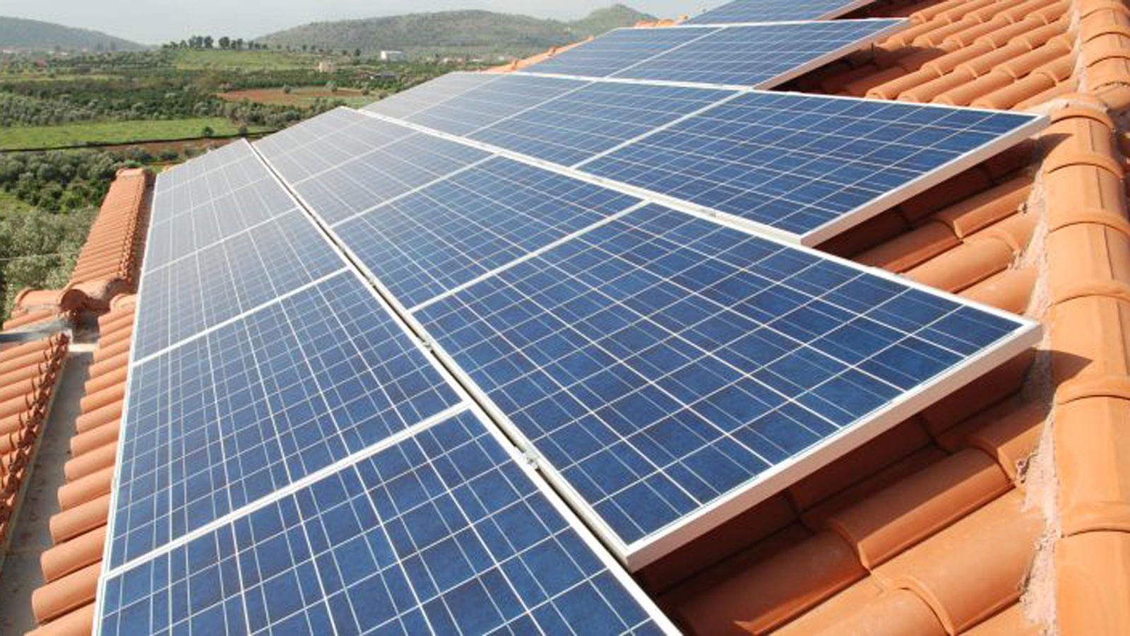 Aυτόνομο φωτοβολταϊκό: Η απόλυτη λύση για ρεύμα στο εξοχικό