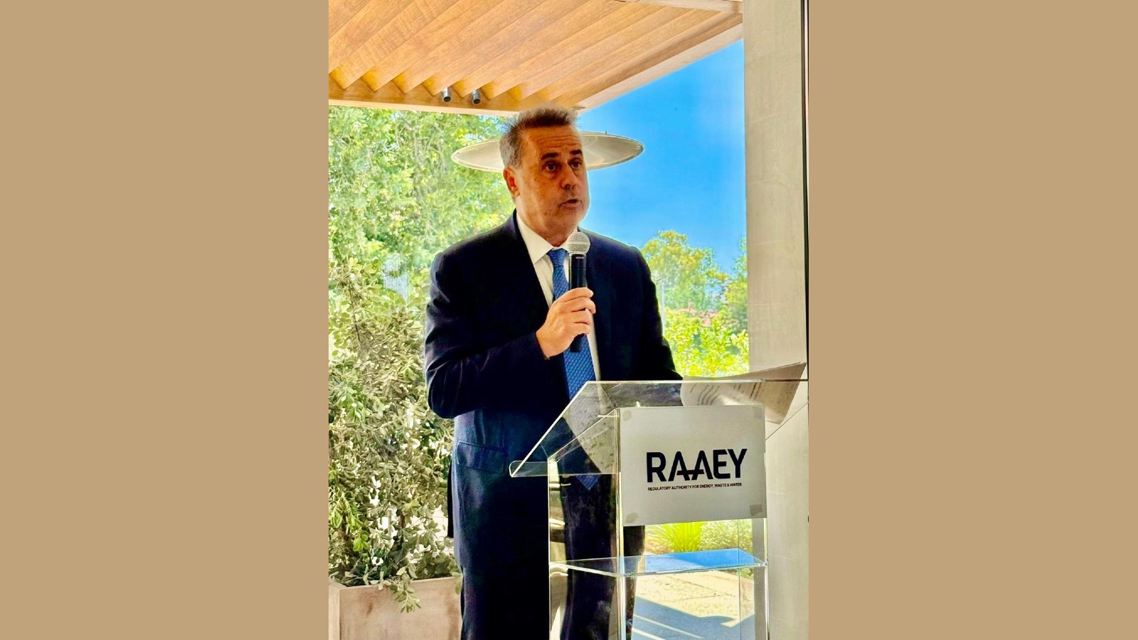 Παρέμβαση Παπασταύρου στο συνέδριο του Economist για την πράσινη μετάβαση