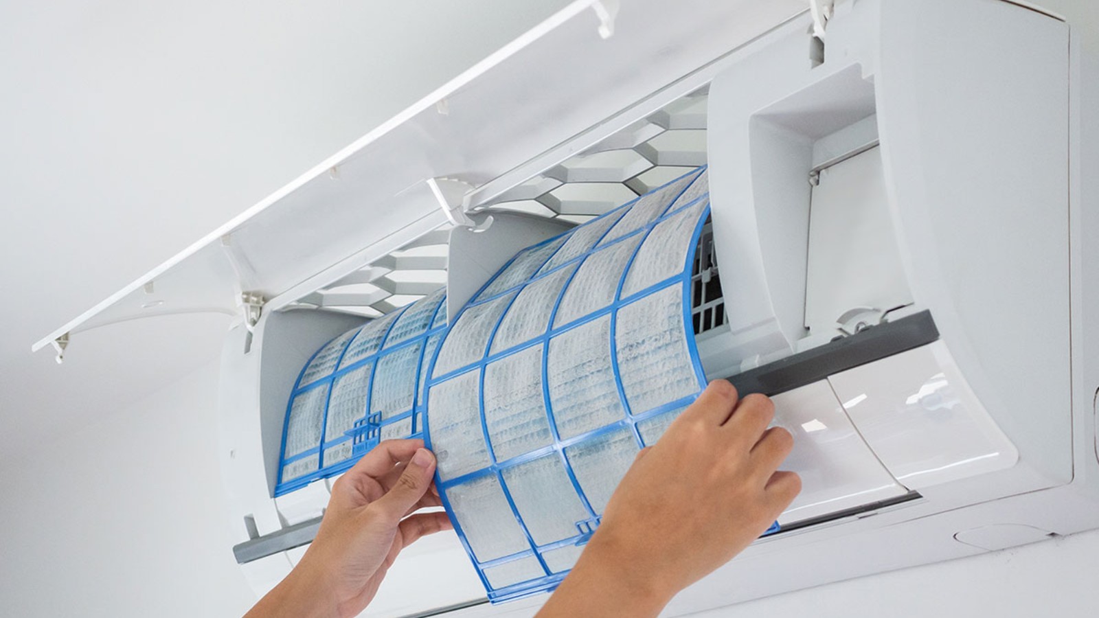 Μπορώ να καθαρίσω μόνος μου το κλιματιστικό; (video)