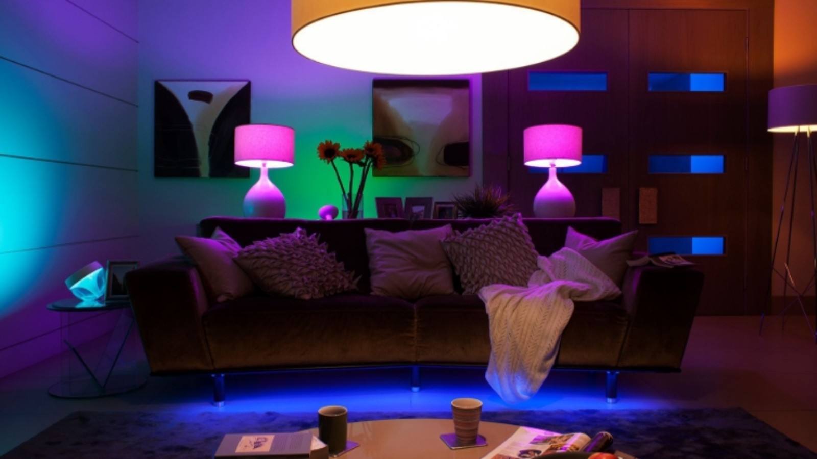 Αλλαγή χρωμάτων από την ίδια λάμπα!