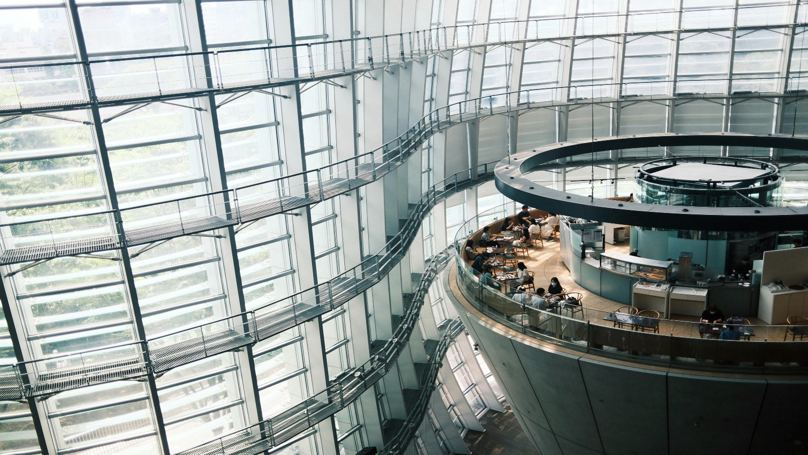 Επαναστατική τεχνολογία στους υαλοπίνακες σπάει κάθε επίδοση ενεργειακής απόδοσης.