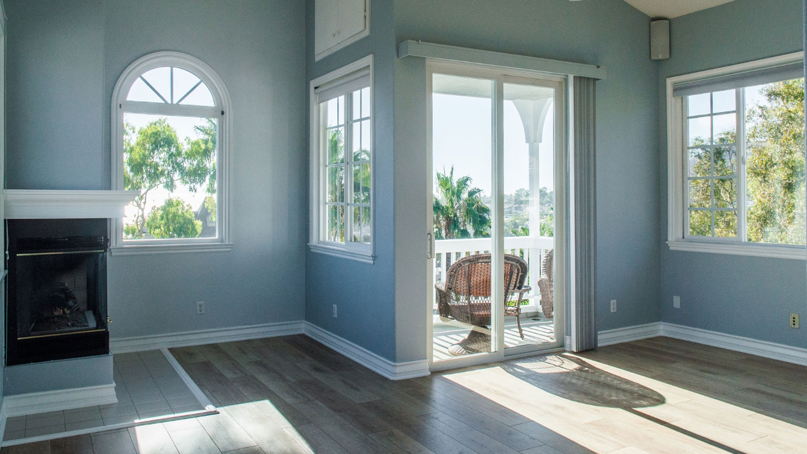 Τζάμια υψηλής απόδοσης: Λιγότερη απώλεια, περισσότερη οικονομία.