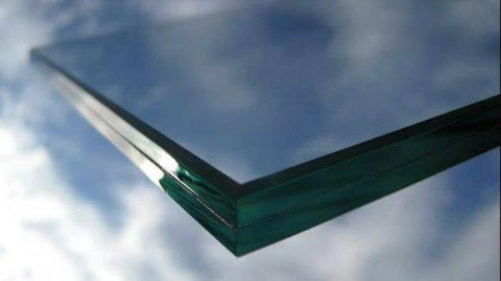 Αόρατη ασπίδα: τρίπλεξ τζάμια με μέγιστη αντοχή