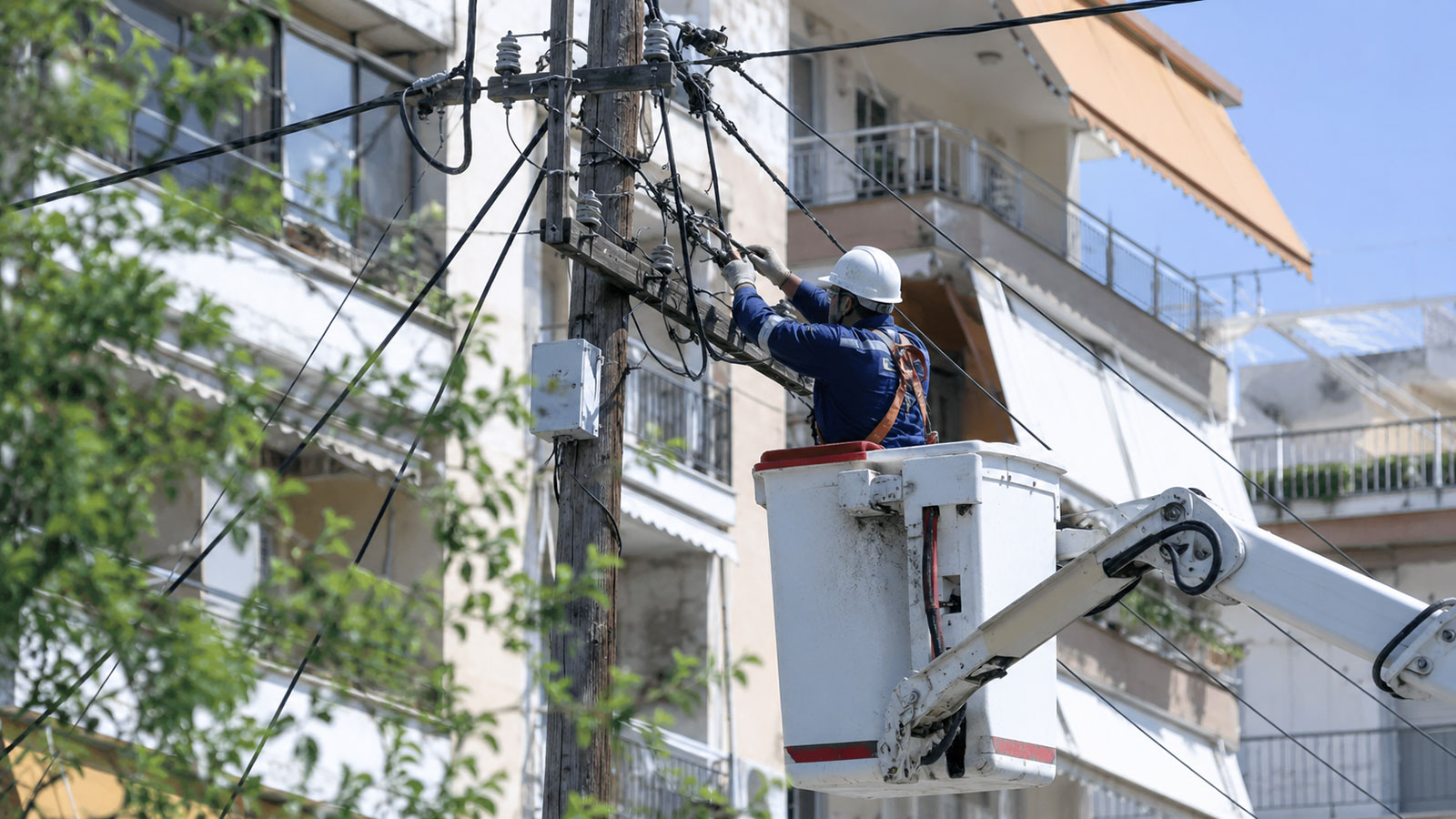 Προγραμματισμένες εργασίες στο δίκτυο ηλεκτροδότησης μπορεί να φέρουν προσωρινές διακοπές ρεύματος σε συγκεκριμένες περιοχές. Προγραμματισμένες εργασίες στο δίκτυο ηλεκτροδότησης μπορεί να φέρουν προσωρινές διακοπές ρεύματος σε συγκεκριμένες περιοχές.