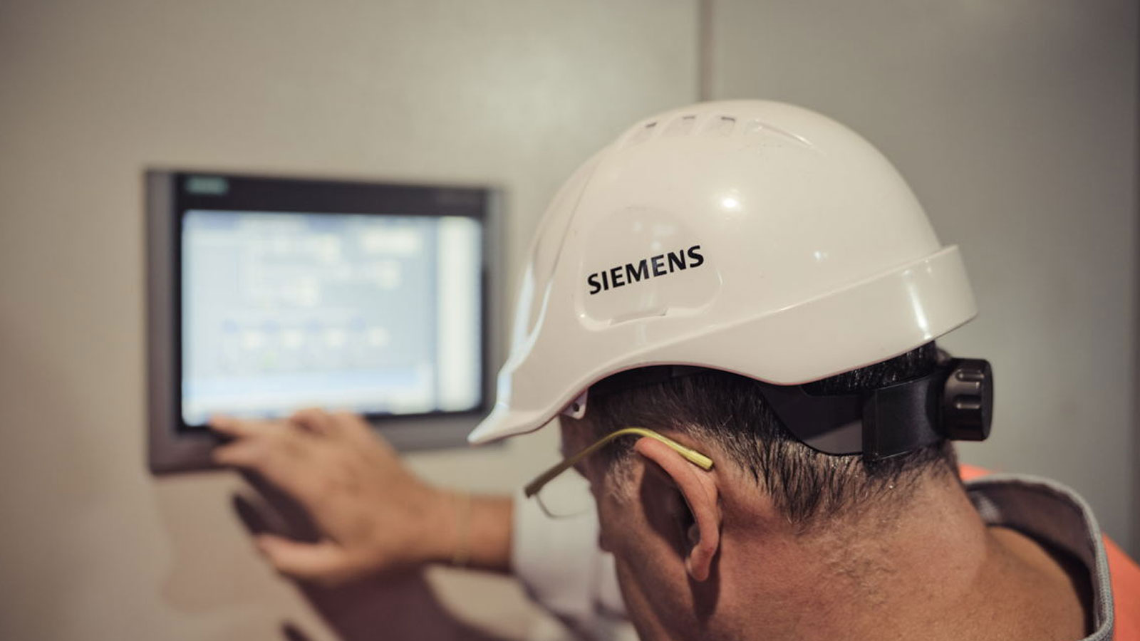 SIEMENS και SIDENOR: Εξοικονόμηση ενέργειας 46% στο αντλητικό συγκρότημα του εργοστασίου της Θεσσαλονίκης  SIEMENS και SIDENOR: Εξοικονόμηση ενέργειας 46% στο αντλητικό συγκρότημα του εργοστασίου της Θεσσαλονίκης