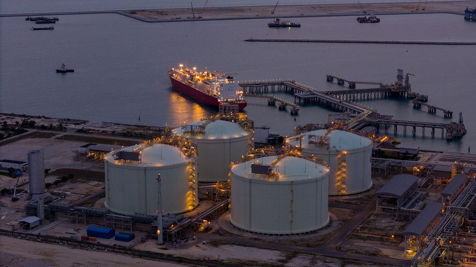 Ισχυρό ενδιαφέρον για τα slots LNG στη Ρεβυθούσα έως το 2040 