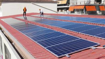 Η τοποθέτηση φωτοβολταϊκών συστημάτων στα σχολεία της Καλαμαριάς εξασφαλίζει «πράσινο» ηλεκτρικό ρεύμα για οικονομία και σεβασμό στο περιβάλλον!