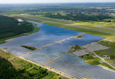 Η SolarHybrid κατασκευάζει το μεγαλύτερο φωτοβολταϊκό εργοστάσιο ενέργειας στην Ευρώπη