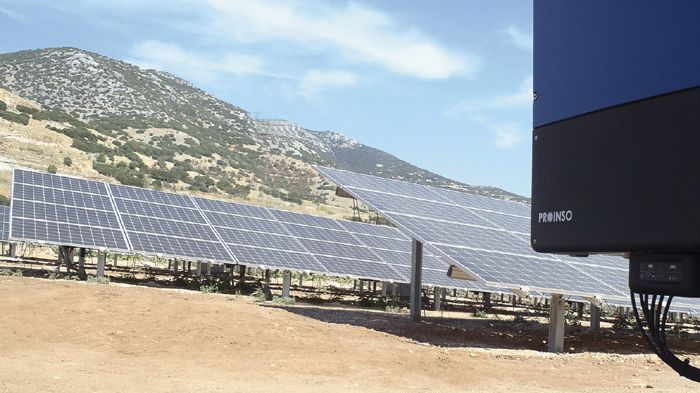 Με τη νέα συμφωνία που υπέγραψαν οι δύο εταιρείες, η PROINSO παραμένει στην ομάδα, που έχει εξουσιοδοτήσει και πιστοποιήσει η SMA, ως διανομείς της για τις Η.Π.Α.