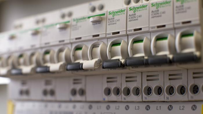Η Schneider παρουσιάζει τη νέα σειρά Acti9 iC40, υψηλής απόδοσης για τελική διανομή  
