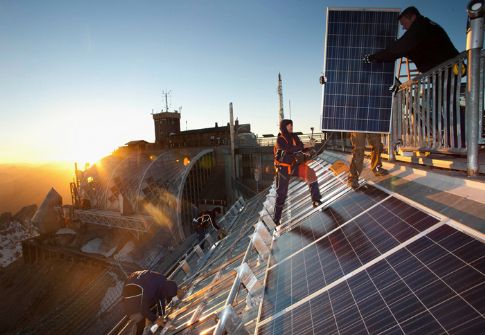 Τα panel της aleo solar αντέχουν στην Zugspitze