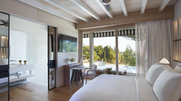Το Four Seasons Astir Palace Hotel Athens εμπιστεύεται την LG