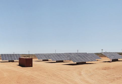 Η MECASOLAR προμηθεύει ιχνηλάτες ισχύος 100 kW