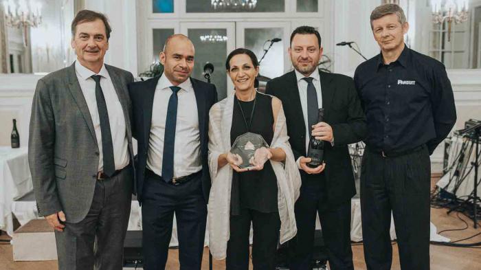 H ΚΑΥΚΑΣ βραβεύτηκε ως «Preferred Distributor» 