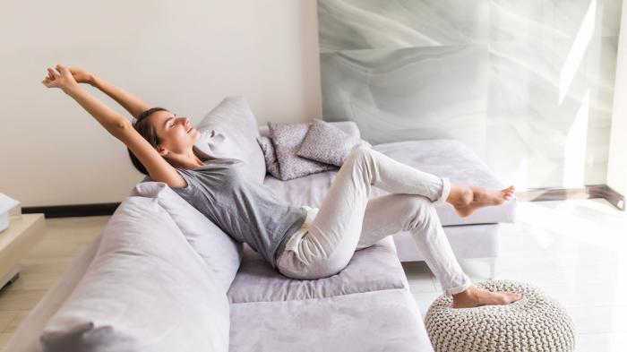 Καθαρός αέρας στο σπίτι και στο γραφείο για υγεία και εξοικονόμηση