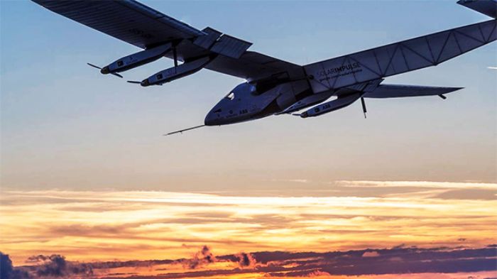 Το Solar Impulse προσγειώθηκε και έσπασε όλα τα ρεκόρ! (video)